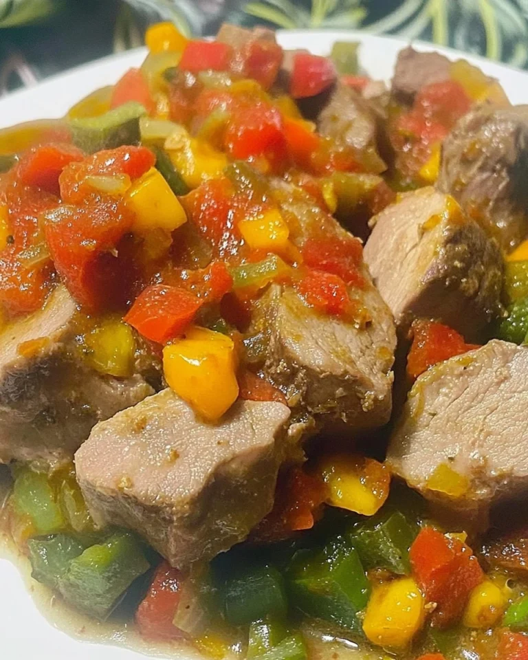 Receita-de-carne-suina-com-vinagrete-de-pimentoes
